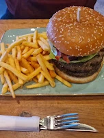 Texas Burger Mit Pommes